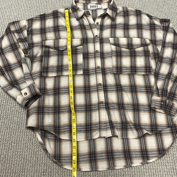 Women's Flannel Shirt, Size Small - Picture 8 of 10